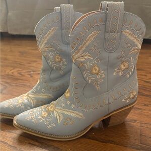 Elegant Embroidered Heeled Boots